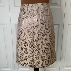 LOFT Sz8 ivory&silver metallic floral pencil skirt fully lined